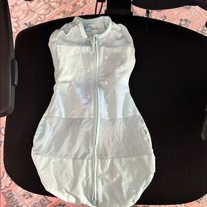 Happiest Baby mint Green Baby Swaddle with Star Pattern - Small